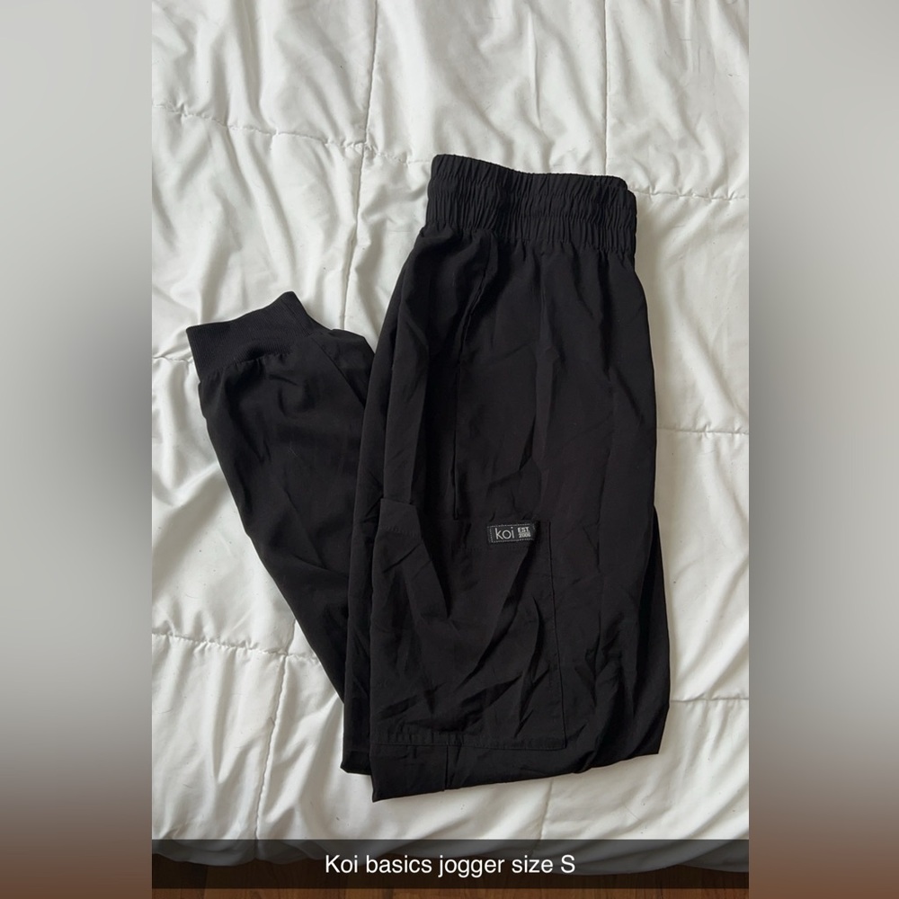 Scrub pants
